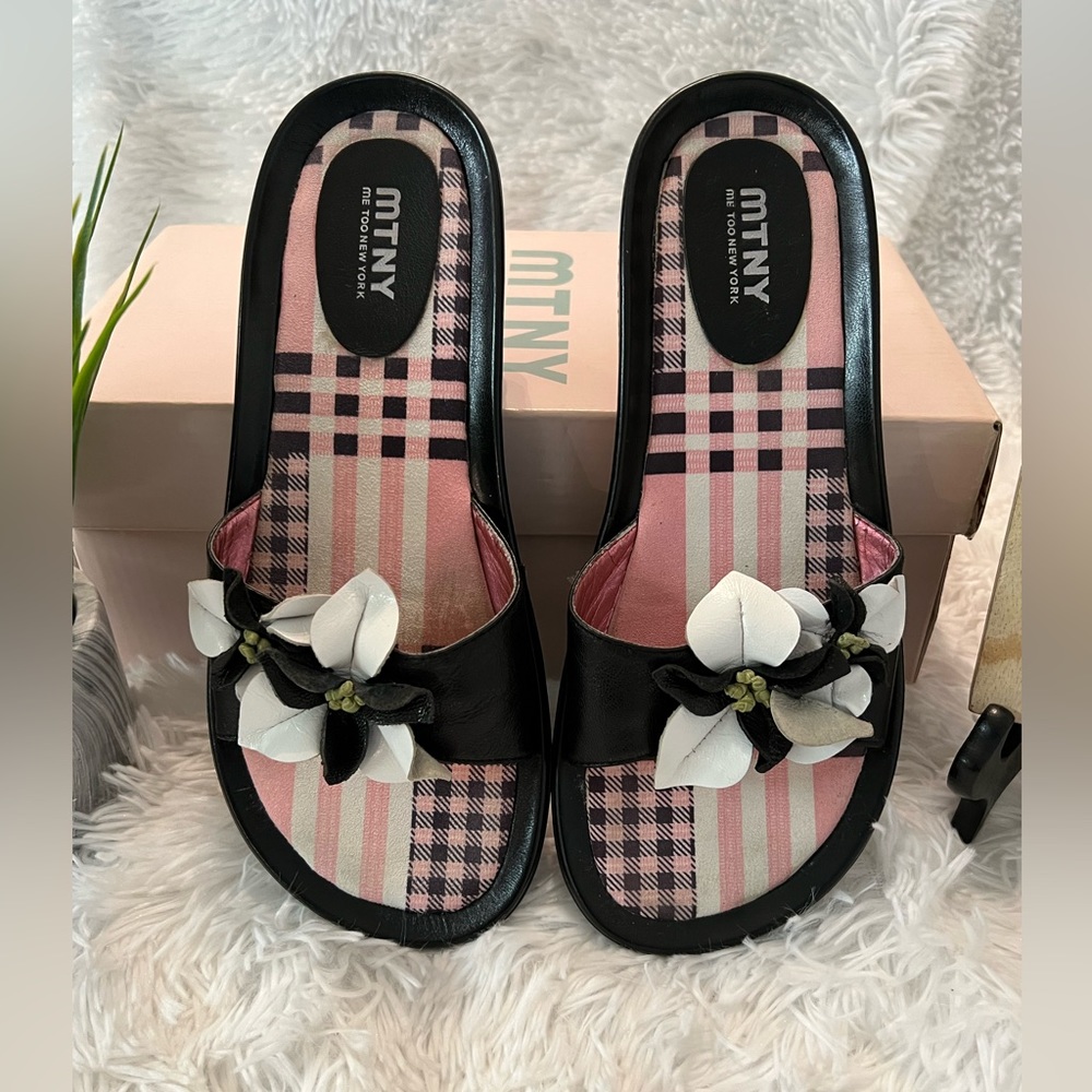 ๐HP๐ MTNY (Me Too New York) Maggie Black Sandals/Slides - Picture 5 of 13